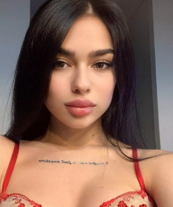 Вероника, 18 лет, 2 размер груди